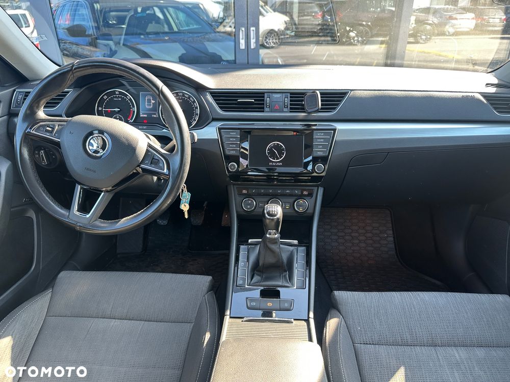 Skoda Superb 2.0 TDI Style - 9