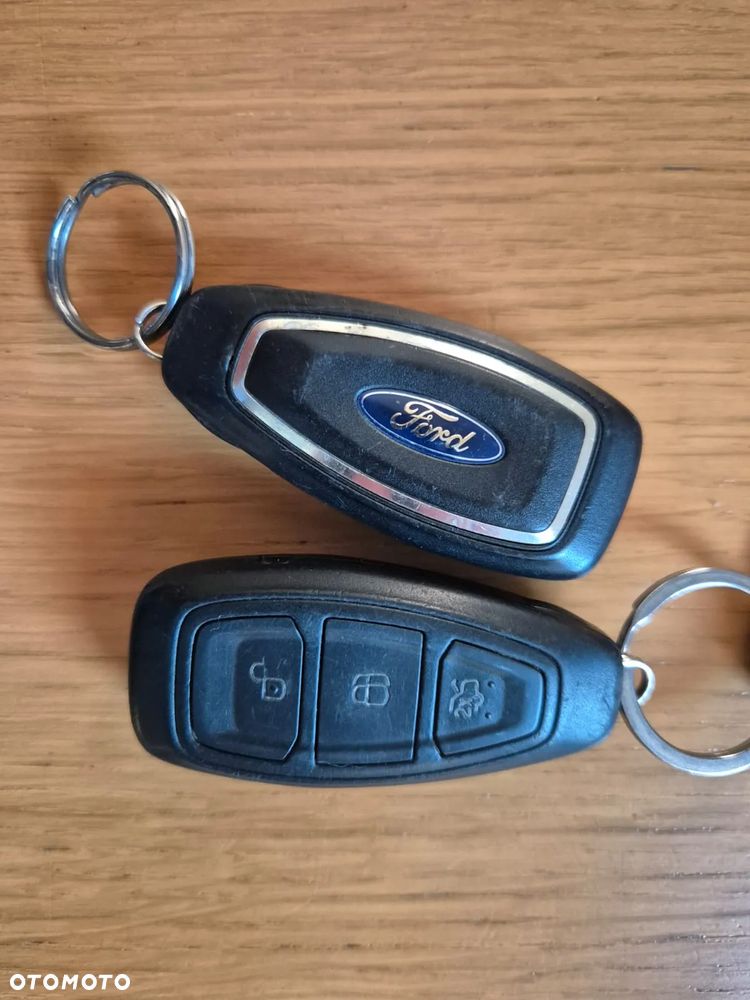 Ford C-MAX 1.6 TDCi Start-Stop-System Titanium - 33