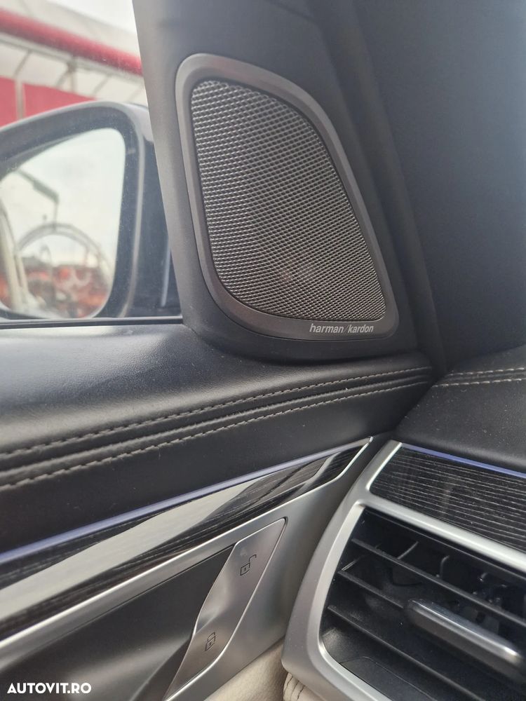 BMW Seria 7 740e iPerformance - 10