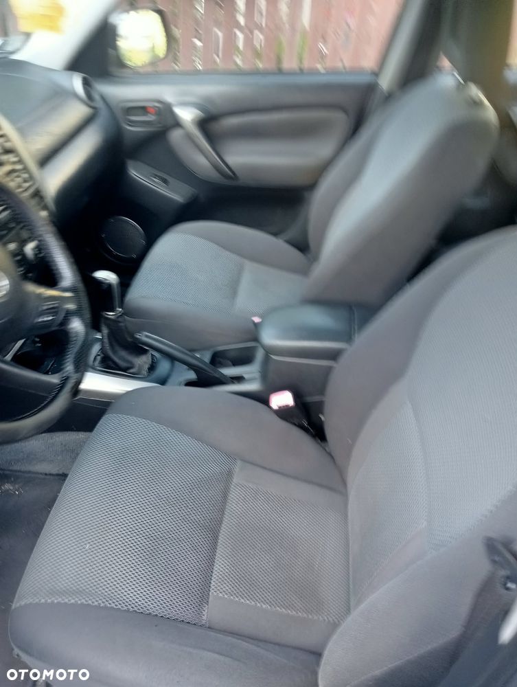 Toyota RAV4 2.0 D-4D Sol - 9