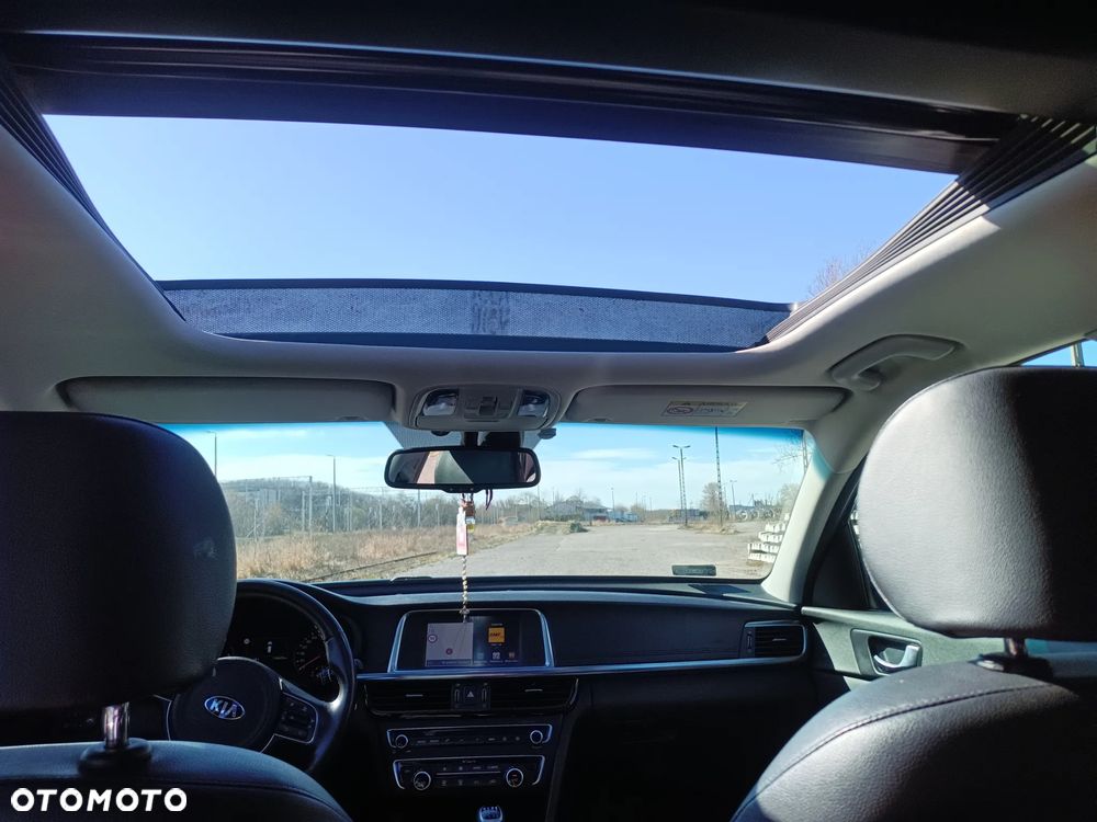 Kia Optima - 27