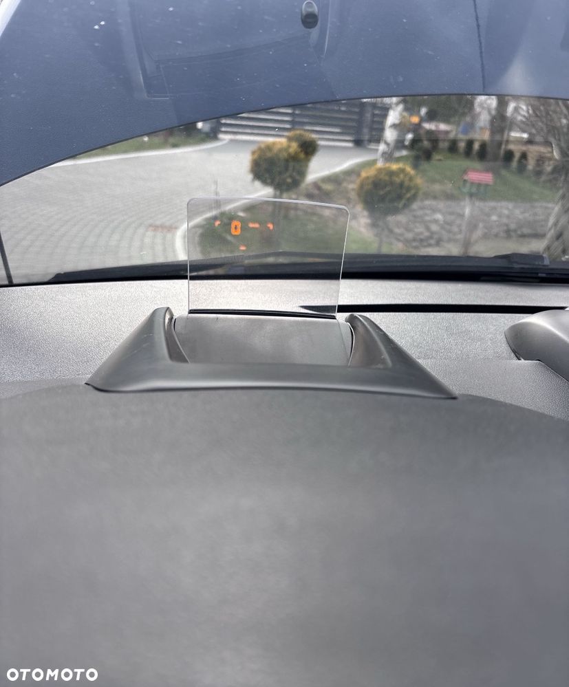 Peugeot 3008 1.6 HDi Premium - 6