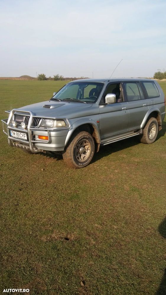 Mitsubishi Pajero - 1