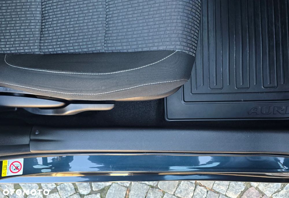 Toyota Auris 1.8 HSD Prestige - 20