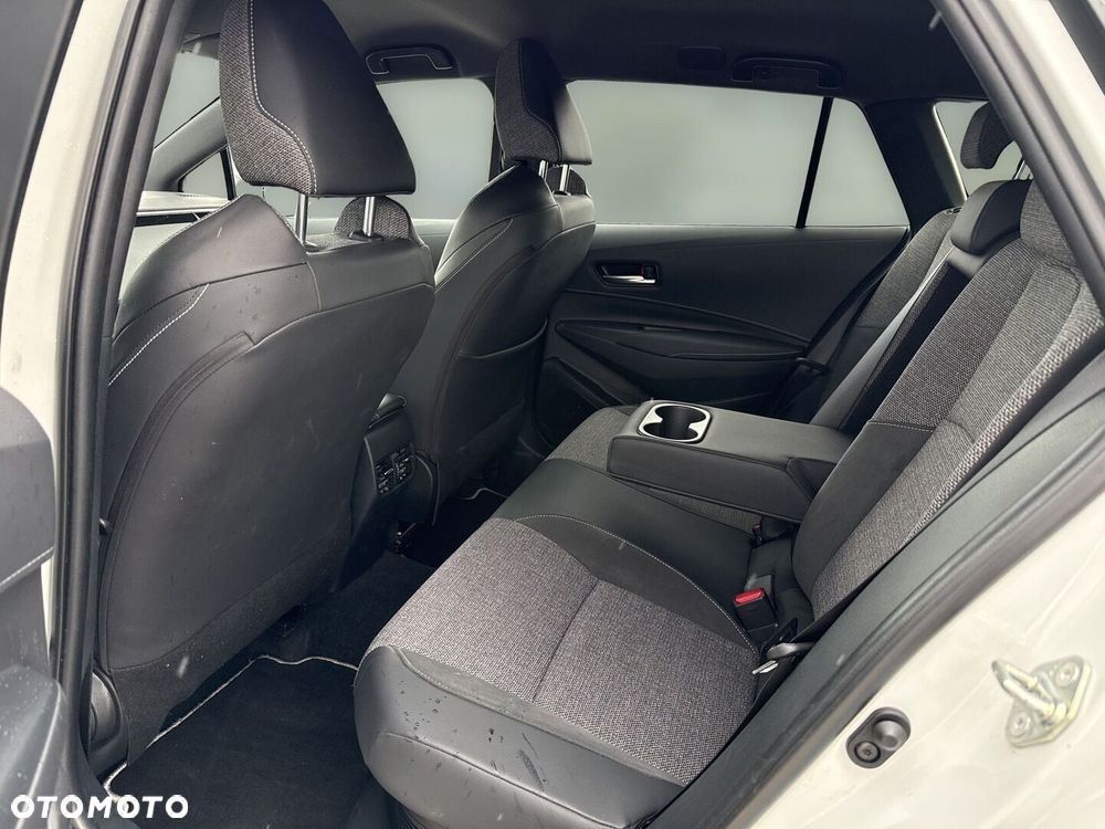 Toyota Corolla 2.0 Hybrid Style - 11