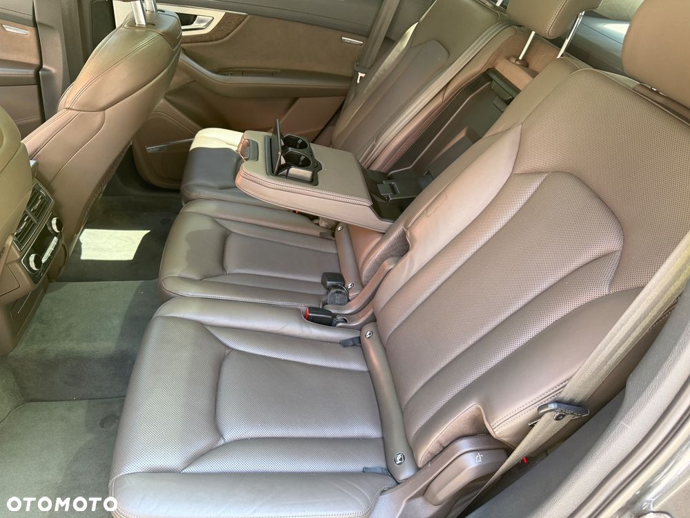 Audi Q7 - 21