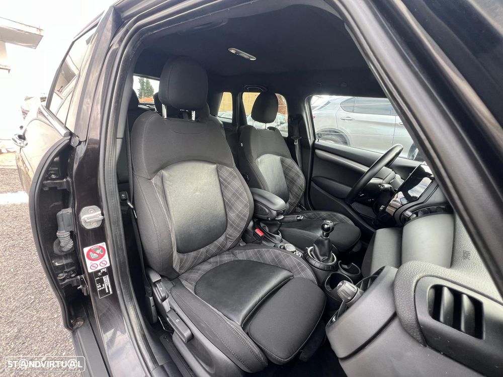 MINI 5 Portas Cooper D - 18