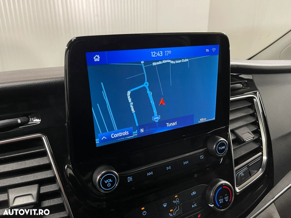 Ford Tourneo Custom Bus 320 2.0 EcoBlue 185 CP L2H1 Titanium Aut. - 19