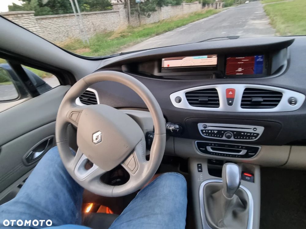 Renault Scenic 2.0 16V Privilege CVT Euro5 - 21