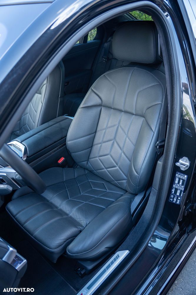 BMW Seria 7 - 11