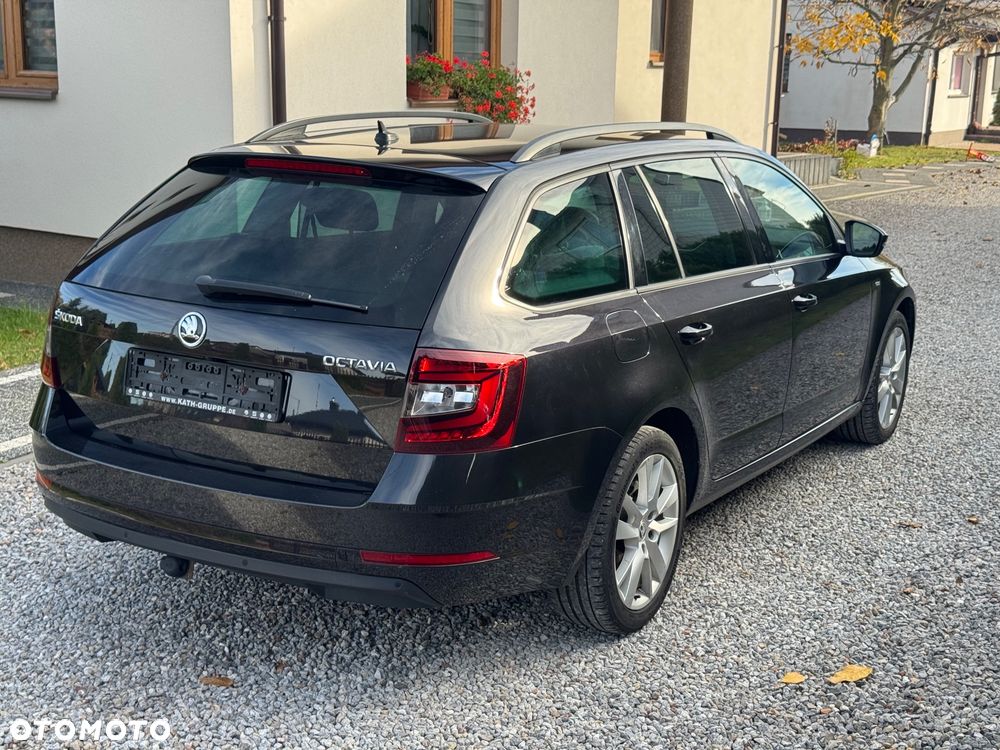 Skoda Octavia 2.0 TDI DSG Clever - 4