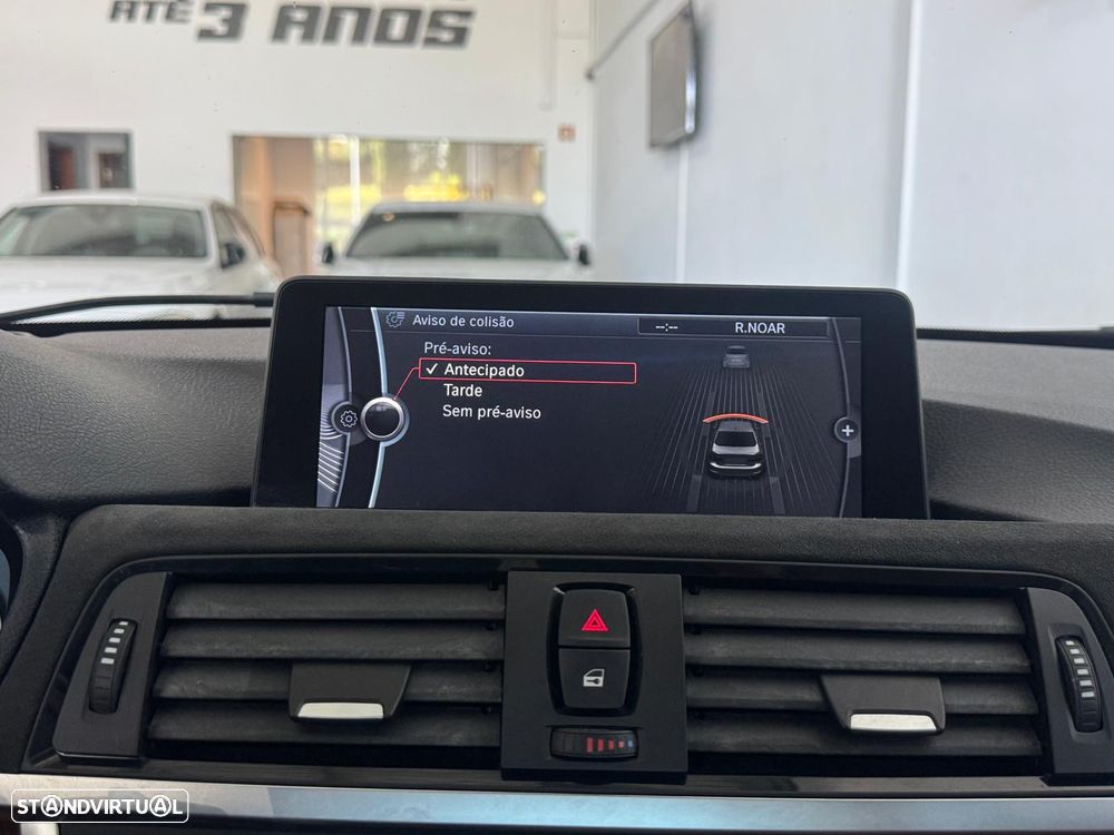 BMW 328 i Auto Pack M - 34