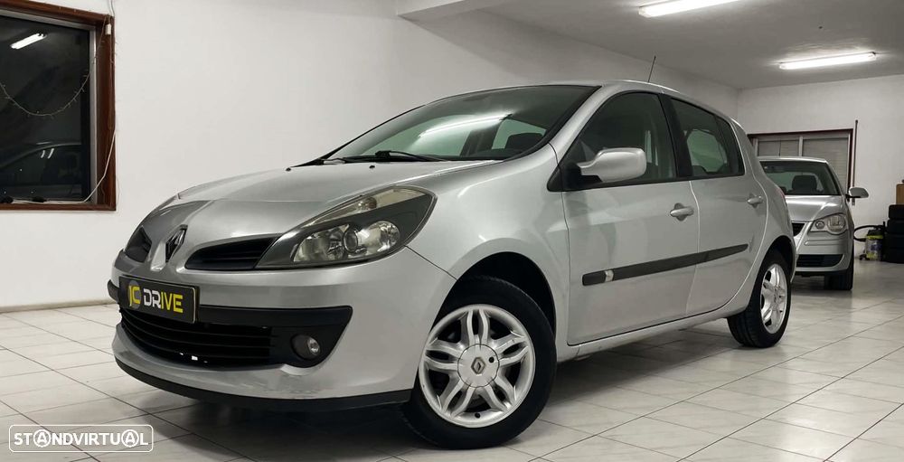 Renault Clio 1.2 16V Dynamique - 3