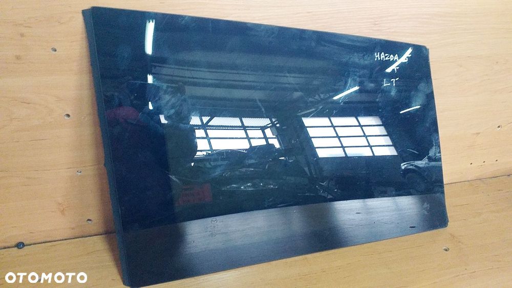 Szyba karoseryjna lewa tył Mazda 5 VAN - 2