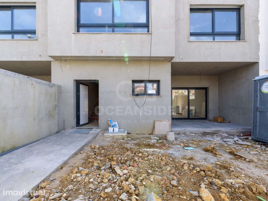 Moradia em banda T4 em Albarraque 790k com 190 m2 área bruta - Grande imagem: 3/31