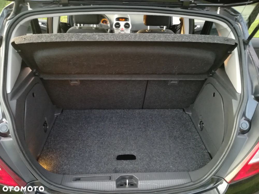 Opel Corsa 1.2 16V Cosmo - 15
