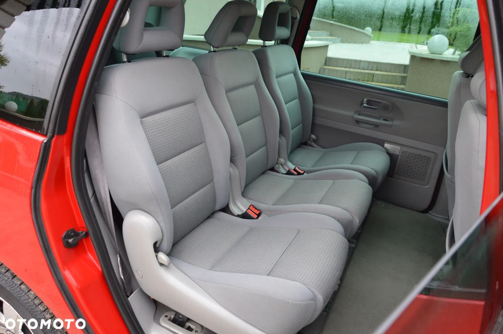 Volkswagen Sharan 1.9 TDI 4Motion Sportline - 37