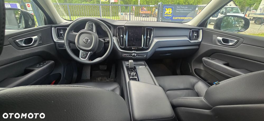 Volvo XC 60 B5 B Geartronic RDesign - 12