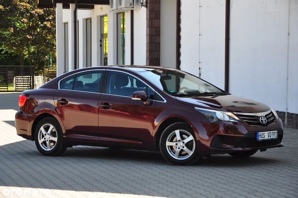 Toyota Avensis 1.6 Active - 19