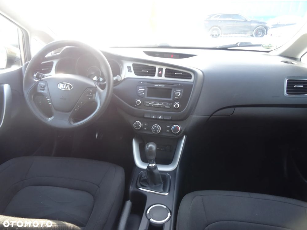 Kia Ceed 1.4 CVVT Attract - 11