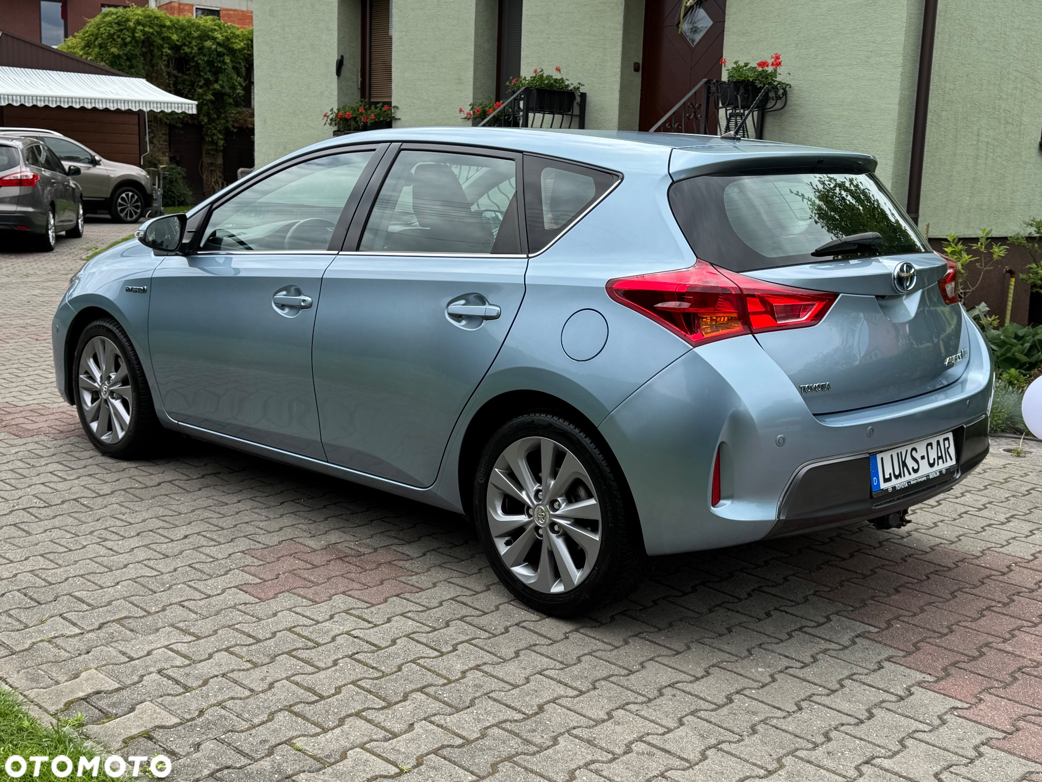 Toyota Auris Hybrid 135 Prestige - 38