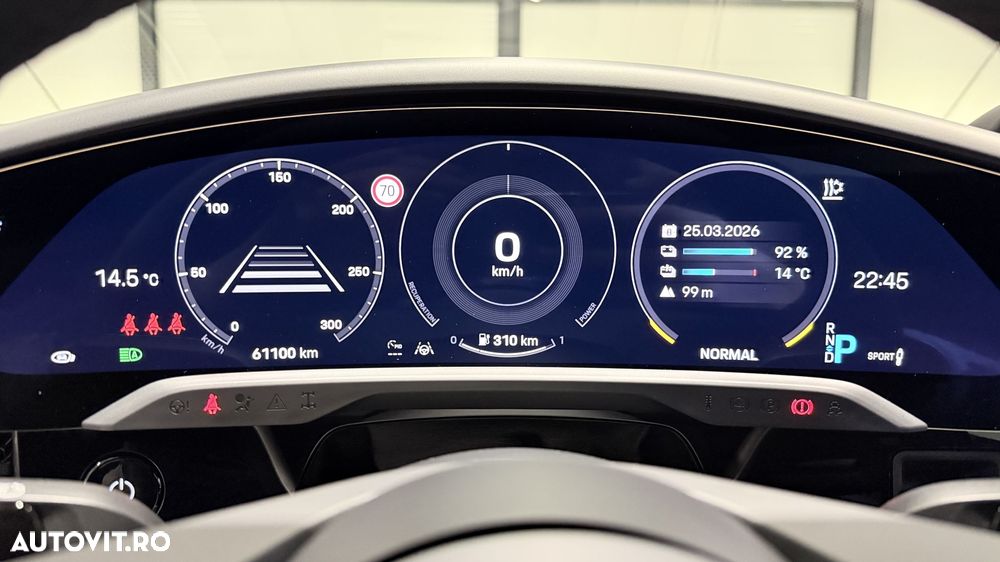 Porsche Taycan GTS Sport - 25