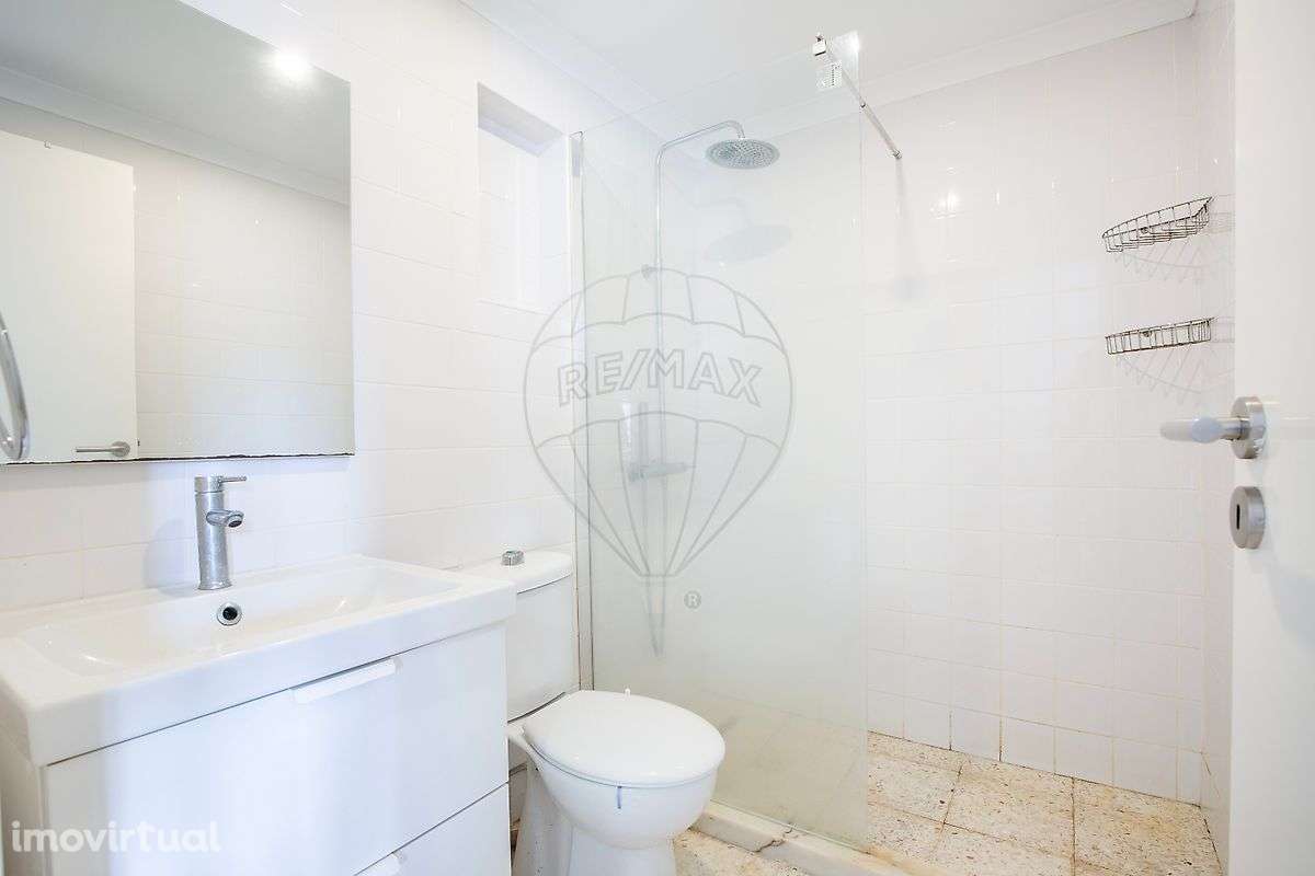 Moradia T2 para venda - Grande imagem: 2/17