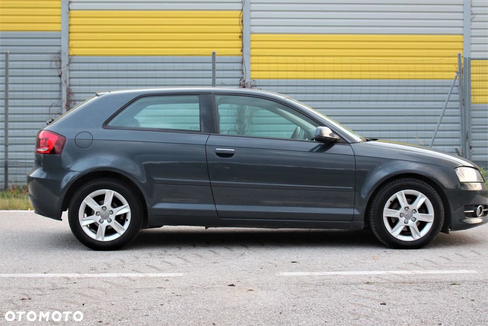 Audi A3 1.6 TDI DPF Attraction - 6