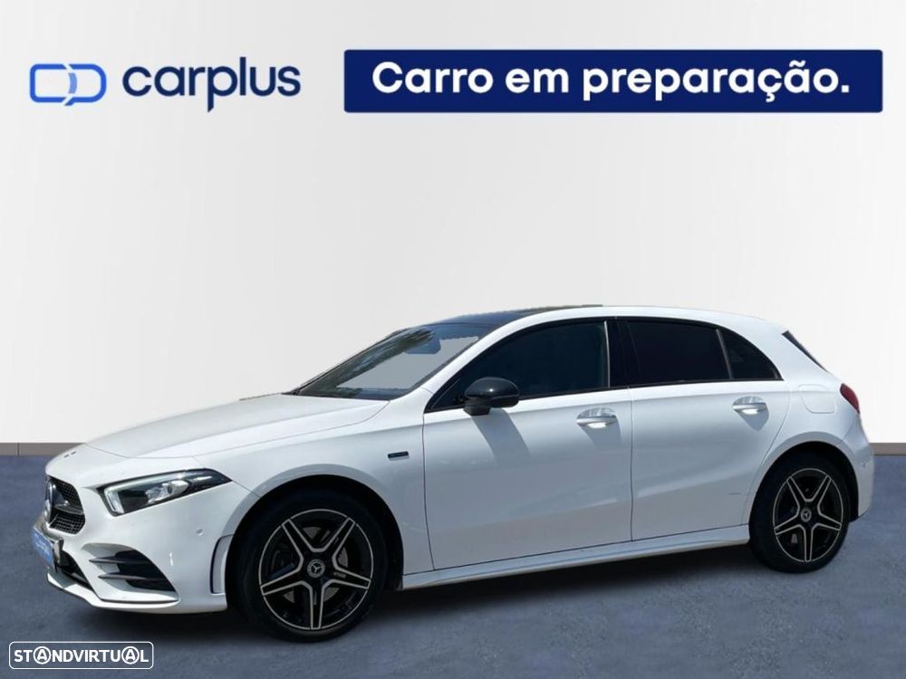 Mercedes-Benz A 250 e AMG Line - 1