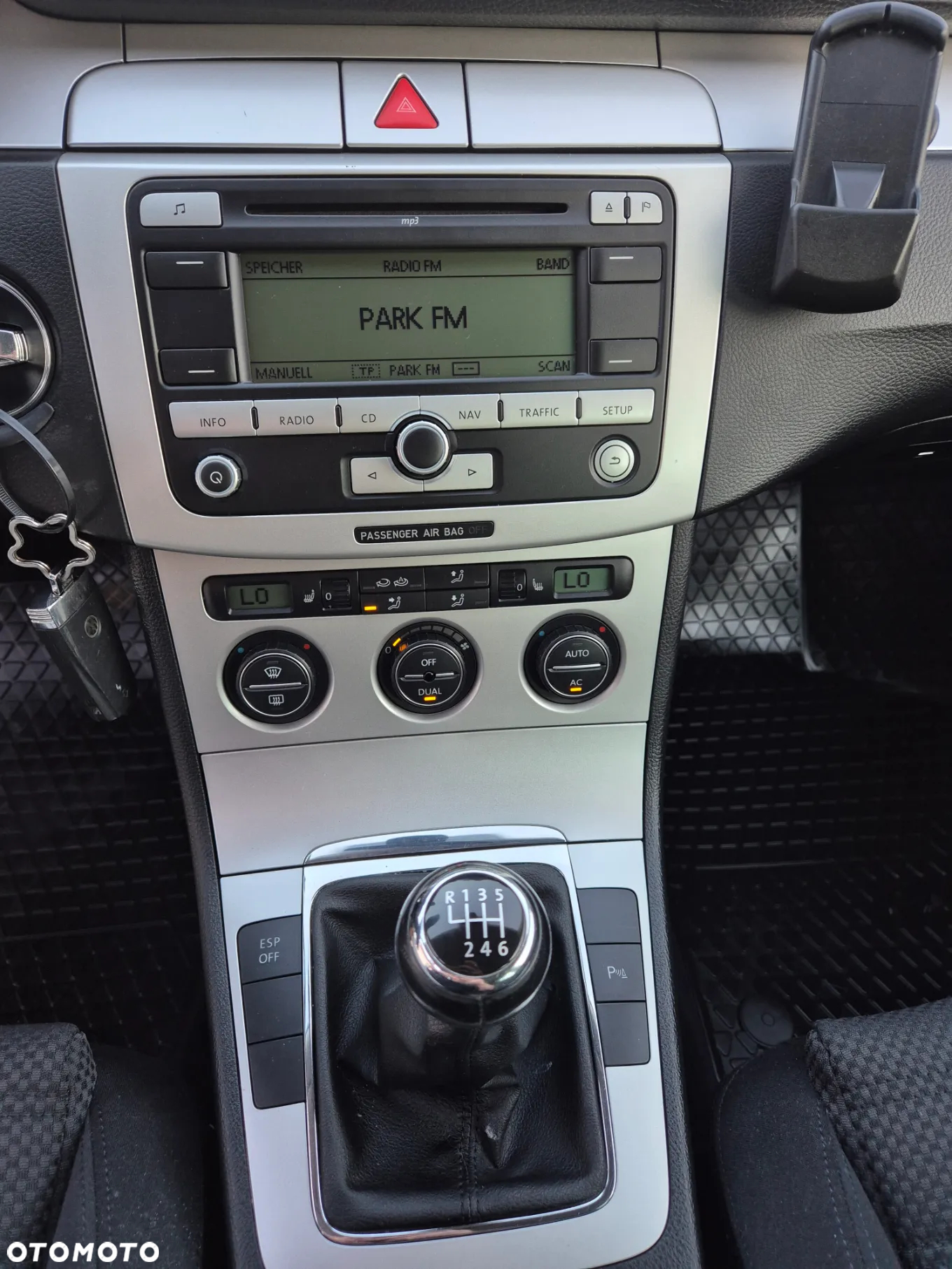 Volkswagen Passat - 13