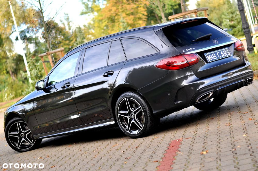 Mercedes-Benz Klasa C 300 9G-TRONIC AMG Line - 13