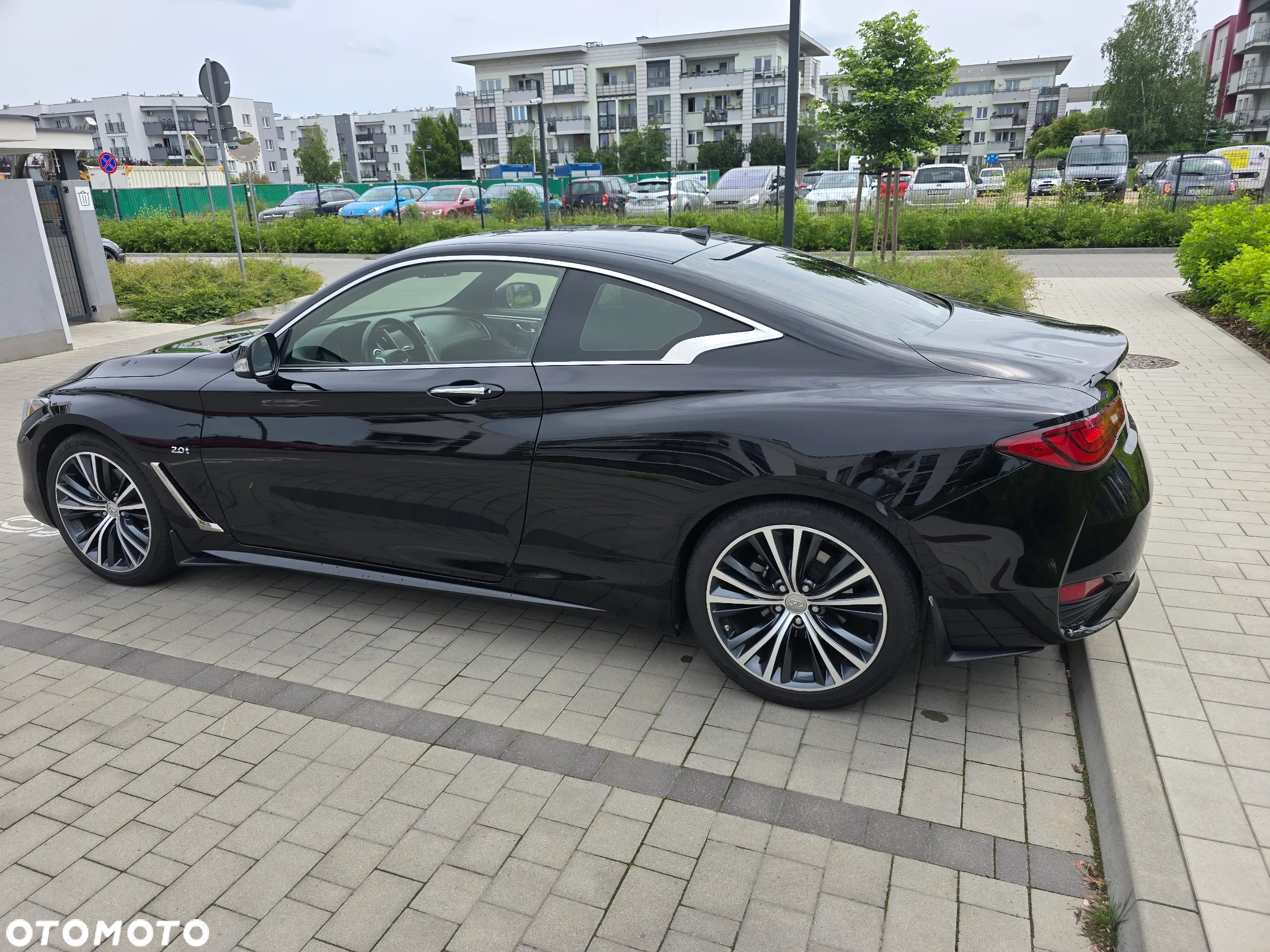 Infiniti Q60 2.0t Coupe Premium - 8
