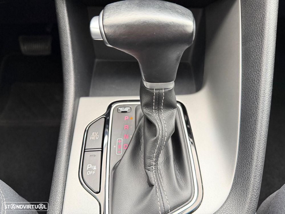 Kia Niro 1.6 GDi HEV Urban - 19