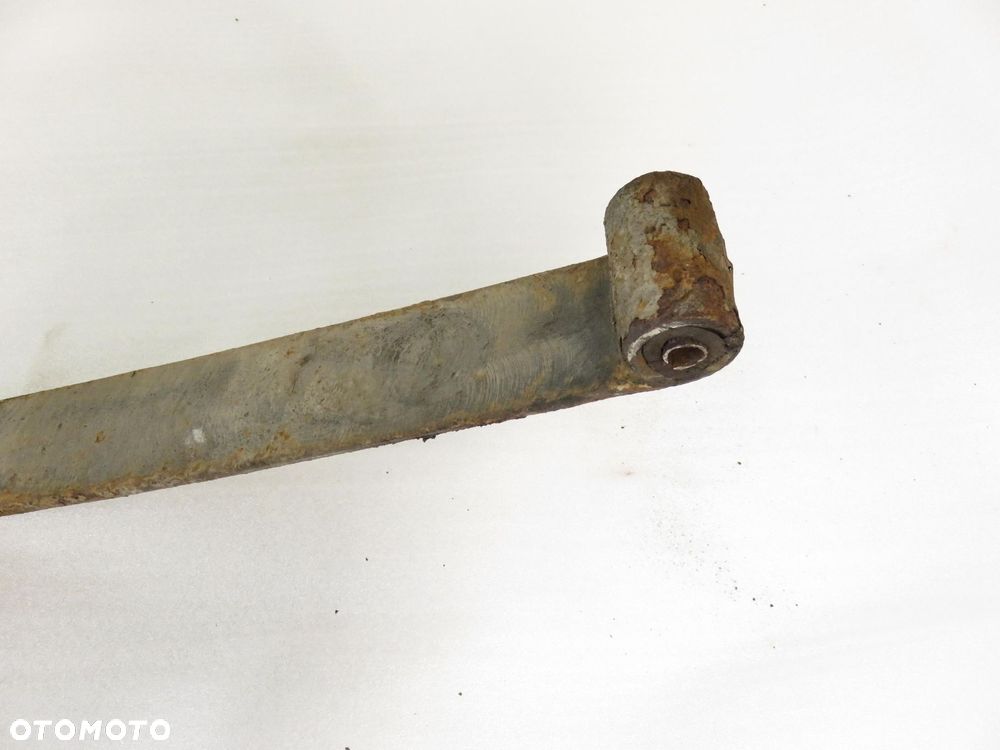 RESOR TYŁ DODGE CARAVAN - 6