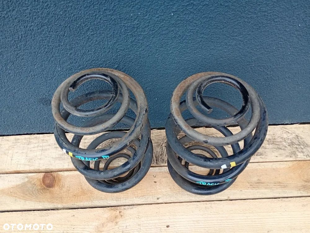 sprężyna tylna tył lewa prawa renault trafic iii vivaro b talento 2014-2025 - 4