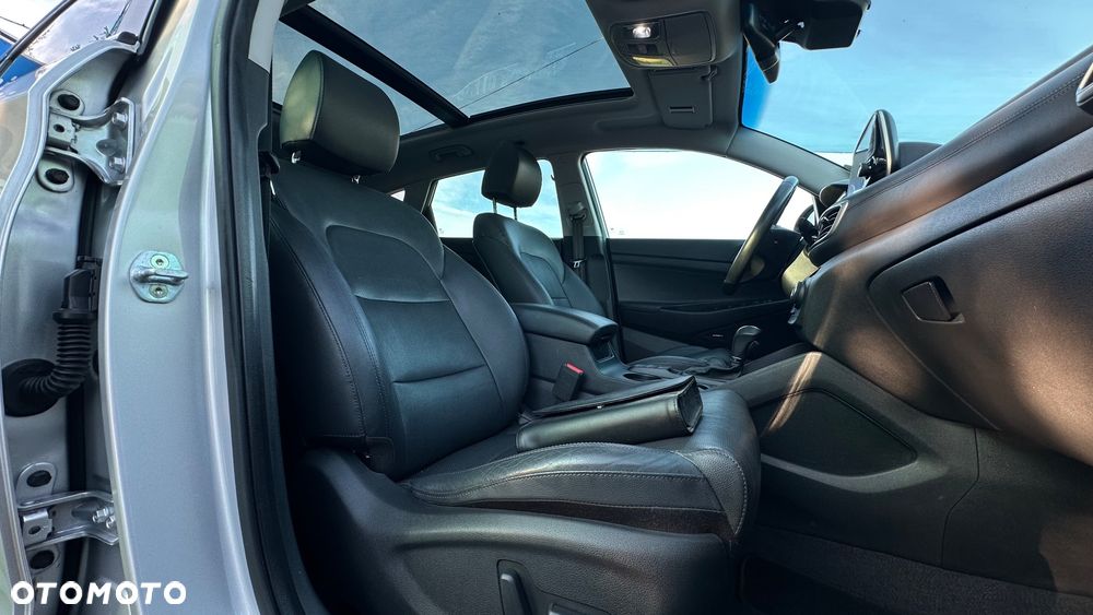 Hyundai Tucson 2.0 CRDI 4WD Automatik Premium - 24