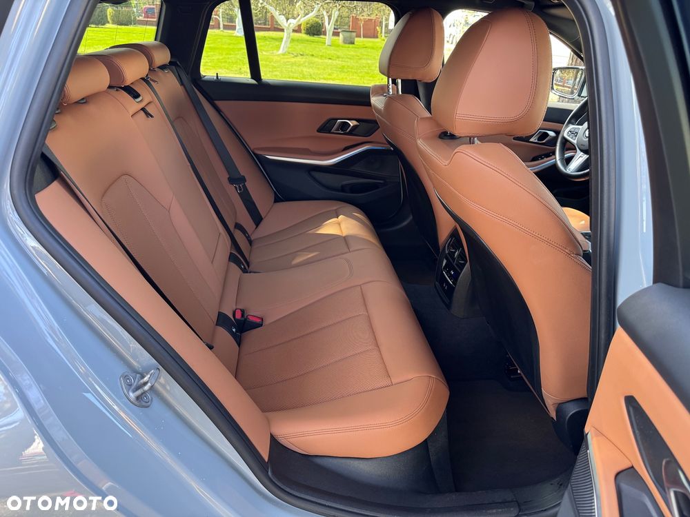 BMW Seria 3 320d xDrive mHEV M Sport - 19