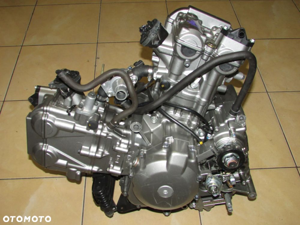 Suzuki DL 650 V-strom 2spark 04-11 silnik engine motor - 1