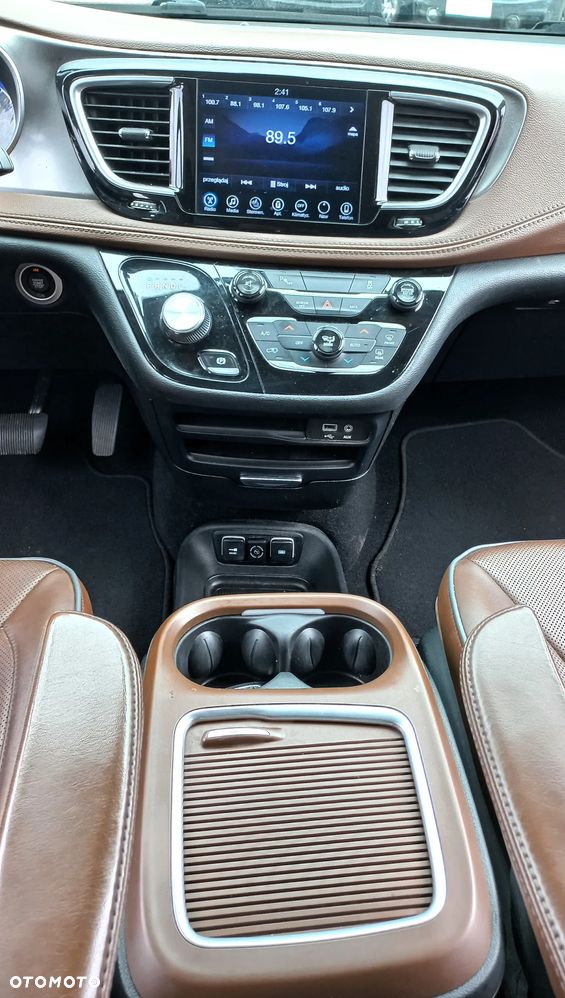 Chrysler Pacifica - 14