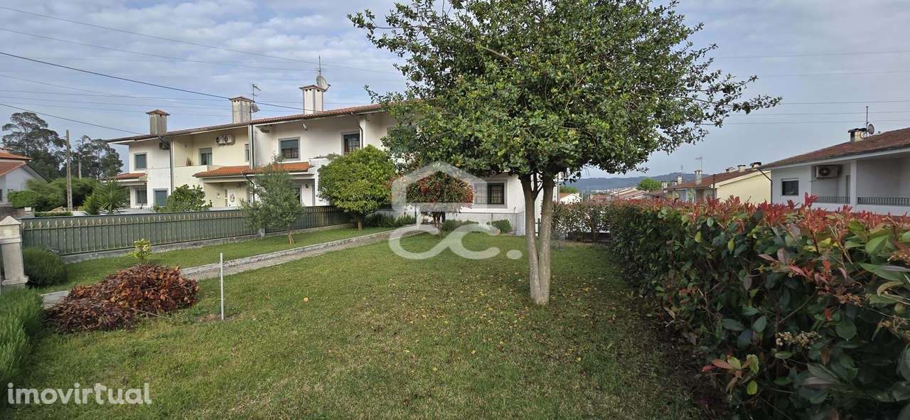 Moradia T5 em Ronfe, Guimarães - Grande imagem: 2/32