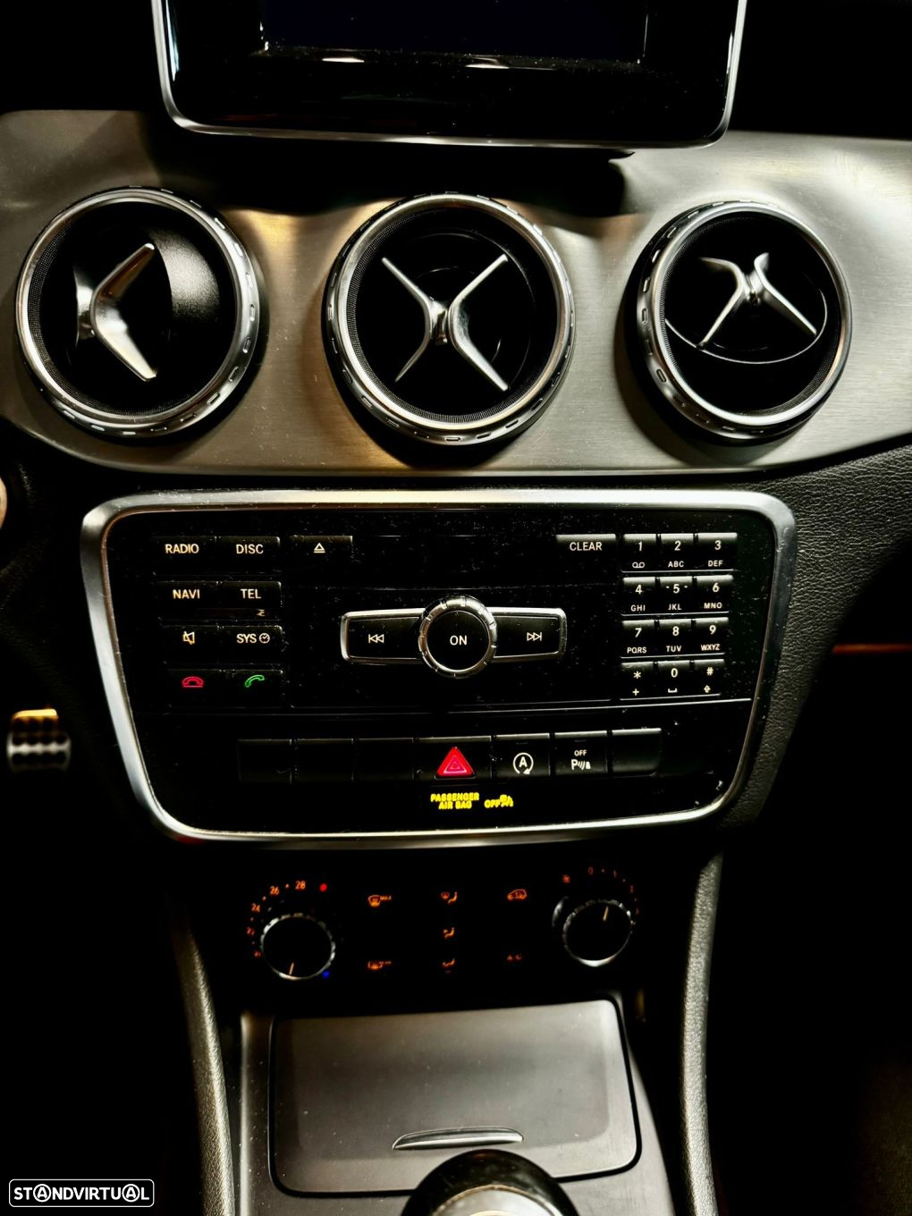 Mercedes-Benz GLA 200 d AMG Line - 42