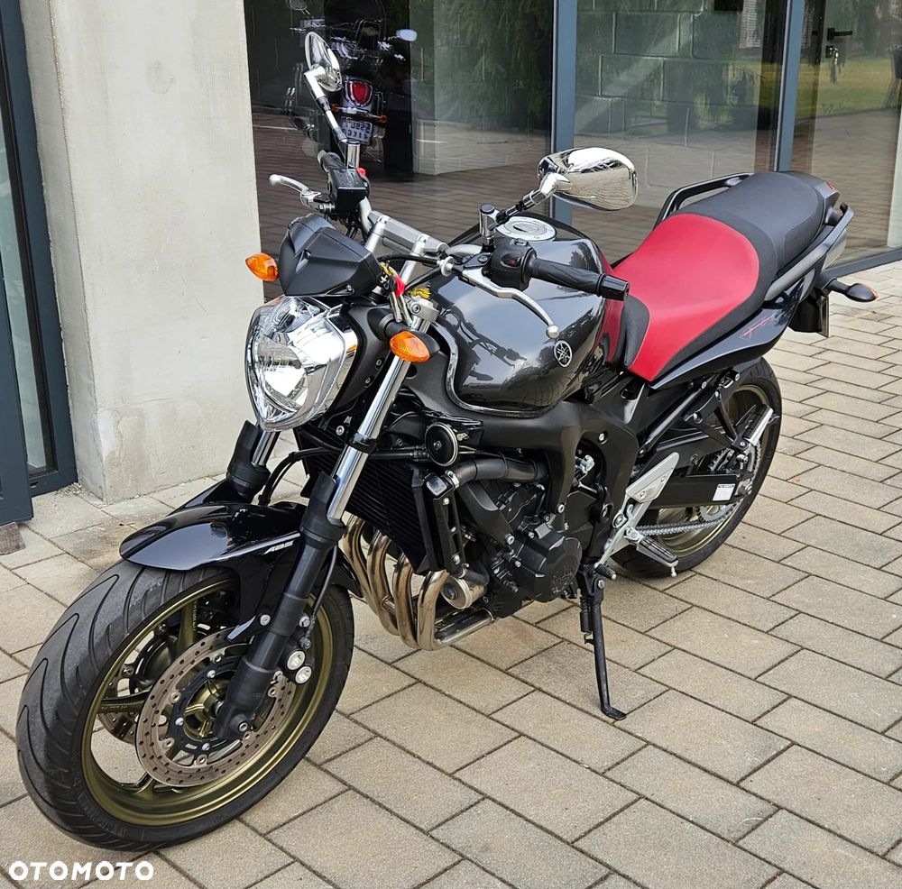 Yamaha FZ6 - 8