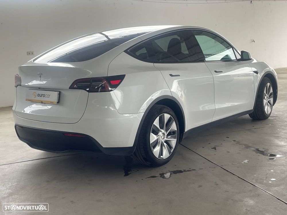 Tesla Model Y RWD - 5