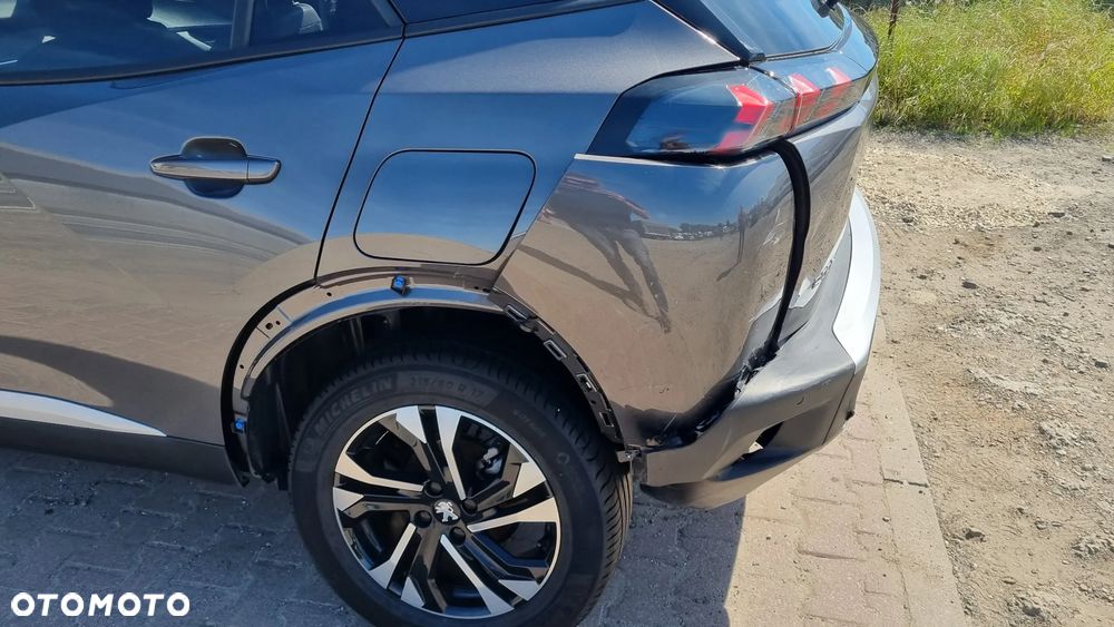 Peugeot 2008 PureTech 130 EAT8 Allure Pack - 28