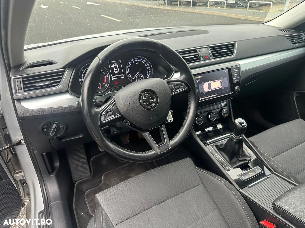 Skoda Superb 2.0 TDI 4X4 Style - 4