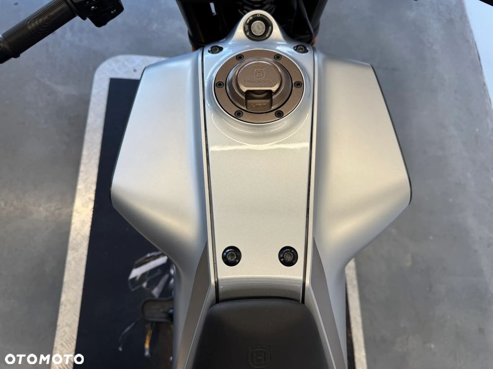 Husqvarna Vitpilen - 28