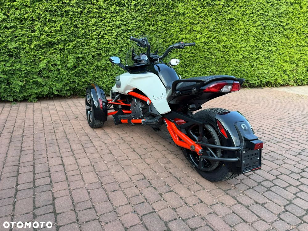 Can-Am Spyder - 4