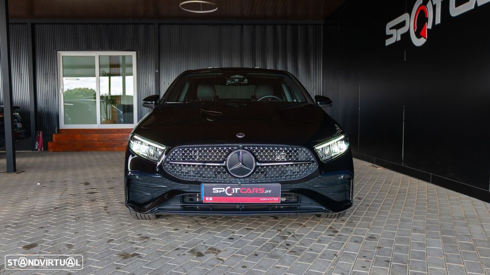 Mercedes-Benz A 250 Limousine e AMG Line - 2