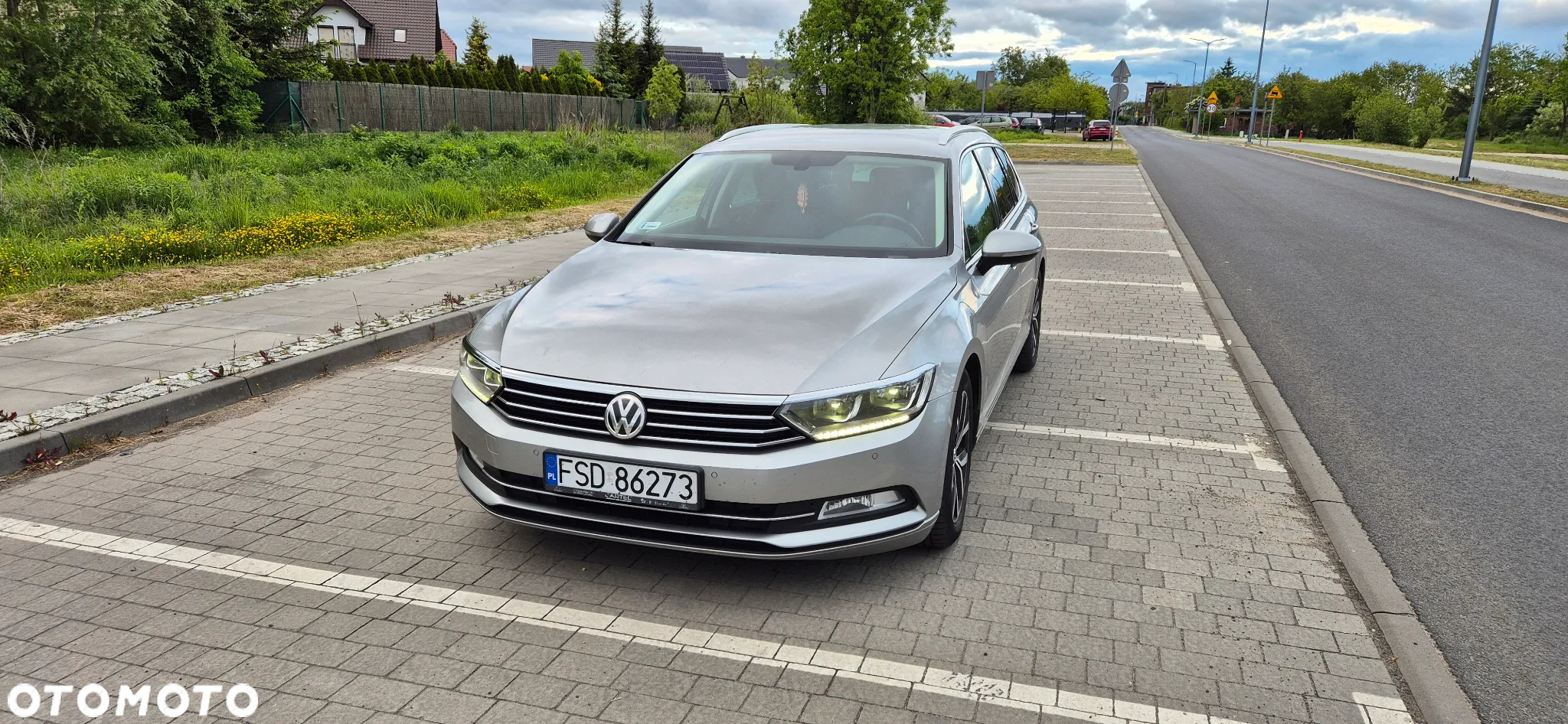 Volkswagen Passat - 2