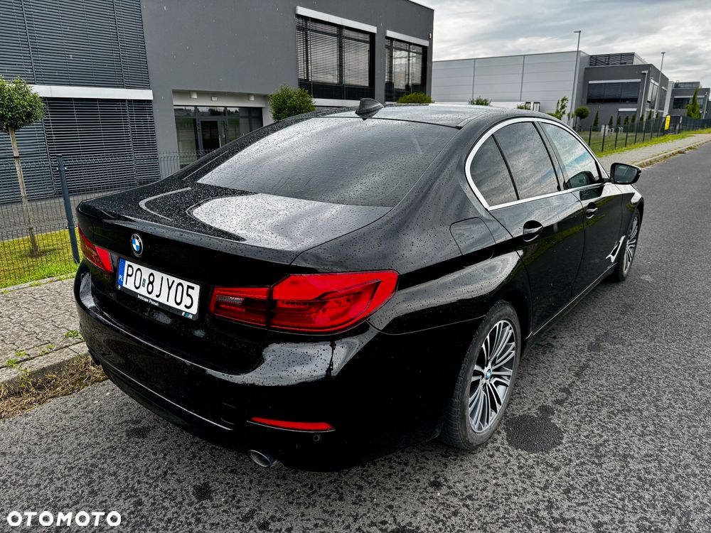 BMW Seria 5 518d Sport Line - 9